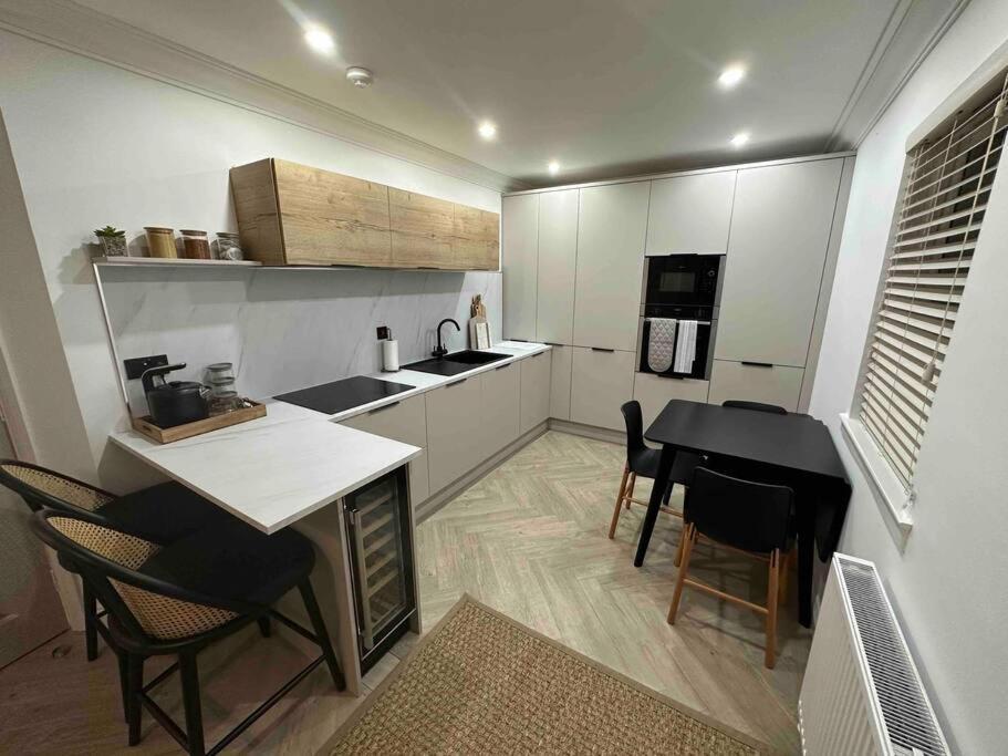 Premium Executive Apartment In دنفرملاين المظهر الخارجي الصورة